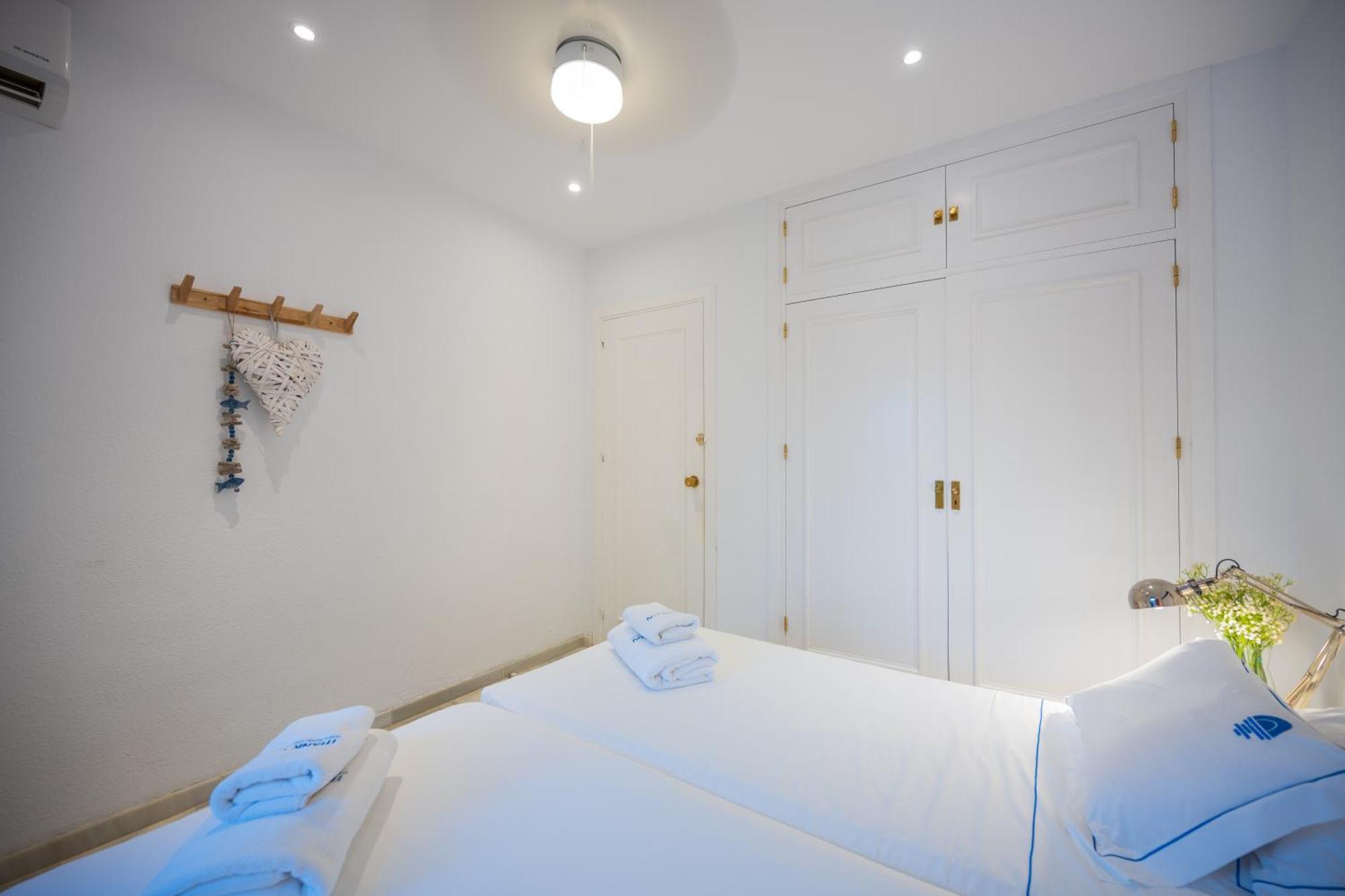 Typical Beach House Las Chapas Playa With Heated Pool ماربيا المظهر الخارجي الصورة